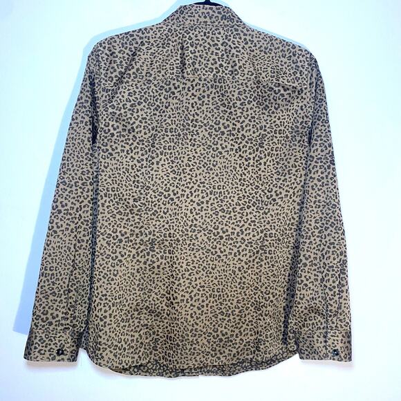 Chico's Women's size 2 / 12 / 14 Brown Cheetah Animal Print Button Down Shirt - Picture 7 of 9